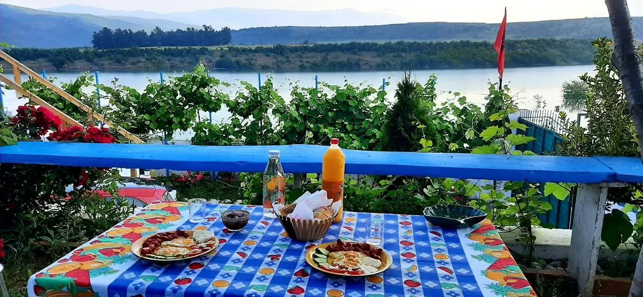 Superpanorama Guesthouse Kukes 0*,