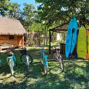 https://villas-akbal.quintano-roohotels.com