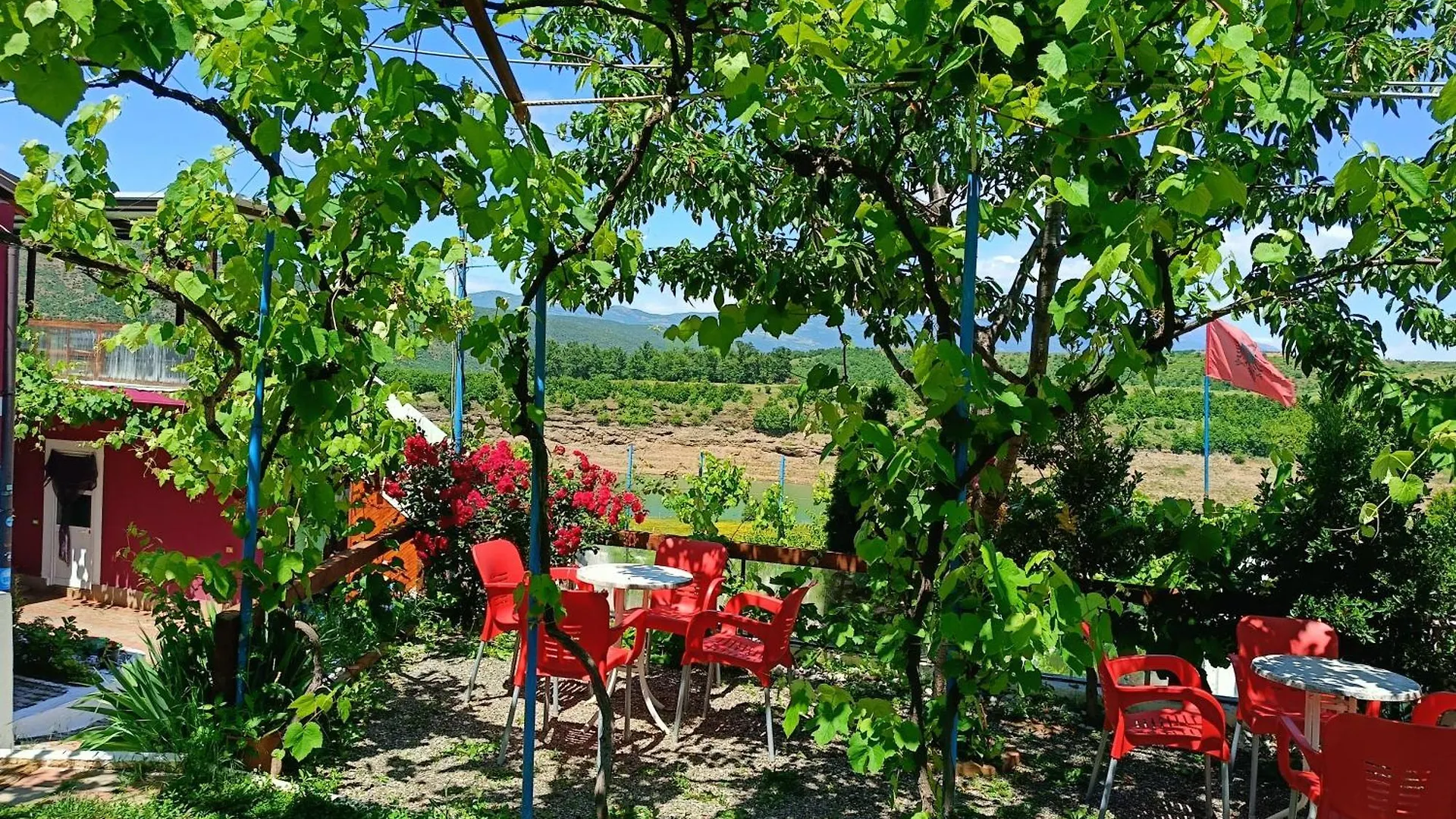 منزل للإقامة Superpanorama Guesthouse Kukes ألبانيا